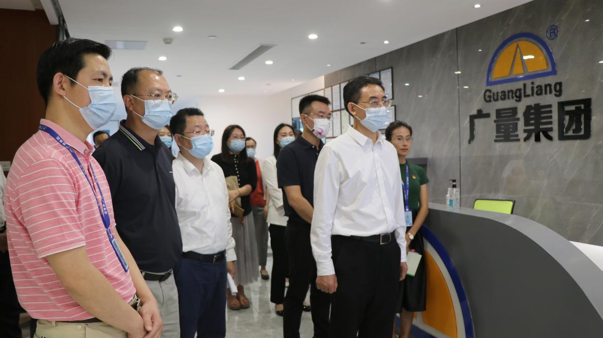 ��ݸ���˴�ί�����³�������ݰ�����Ǽ��ŵ���